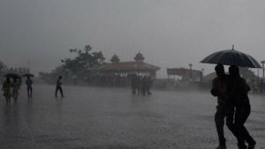 ದಾವಣಗೆರೆಯಲ್ಲಿ ಗಂಟೆಗೂ ಹೆಚ್ಚು ಕಾಲ ಸುರಿದ ಮಳೆ