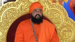 20ರ ಯುವತಿಯೊಂದಿಗೆ ಕಾಣೆಯಾಗಿದ್ದ ಸ್ವಾಮೀಜಿ ಮಂಗಳೂರಿನಲ್ಲಿ ಪತ್ತೆ