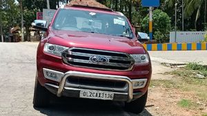 ಮಡಿಕೇರಿಯಲ್ಲಿ ಕಾರು ಸಮೇತ ಇಬ್ಬರು ದೆಹಲಿ ವ್ಯಕ್ತಿಗಳ ಬಂಧನ
