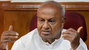 ಕರಾವಳಿ ಸಮಸ್ಯೆ ಪರಿಹರಿಸಲು ದೇವೇಗೌಡ ಮನವಿ