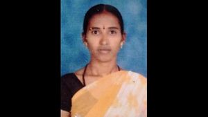 ರಾಯಚೂರು; ಗಂಗಮ್ಮ ಕುಟುಂಬದ ನೆರವಿಗೆ ನಿಂತ ಯಡಿಯೂರಪ್ಪ 