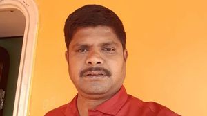  ಕೋಲಾರದಲ್ಲಿ ಕೊರೊನಾ ಕರ್ತವ್ಯದಲ್ಲಿದ್ದ ಆರೋಗ್ಯ ನಿರೀಕ್ಷಕ ಸಾವು