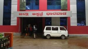 ಸ್ಯಾನಿಟೈಸರ್ ಕುಡಿದ ಮದ್ಯ ವ್ಯಸನಿ ತೀವ್ರ ಅಸ್ವಸ್ಥ!
