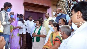  ಕಲಬುರಗಿ; ಆತ್ಮಹತ್ಯೆಗೆ ಶರಣಾದ ರೈತನ ಕುಟುಂಬಕ್ಕೆ 5 ಲಕ್ಷ ಪರಿಹಾರ