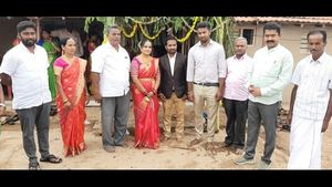  ಸರಳ ವಿವಾಹವಾಗಿ ಪರಿಹಾರ ನಿಧಿಗೆ ದೇಣಿಗೆ ನೀಡಿದ ಚಾಮರಾಜನಗರದ ಜೋಡಿ