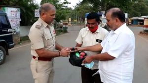 ಎಸ್ಕಾರ್ಟ್ ವಾಹನದಲ್ಲಿ ಮಹಿಳೆಗೆ ಮಾತ್ರೆ ತಲುಪಿಸಿದ ಉಪ ಸಭಾಪತಿ