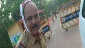 ಕರ್ನಾಟಕ-ಕೇರಳ ಗಡಿಯಲ್ಲಿ ಪೊಲೀಸರ ಮೇಲೆ ಕಲ್ಲು ತೂರಾಟ 