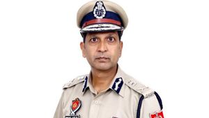 ತರಕಾರಿ ಮಾರುಕಟ್ಟೆಯಲ್ಲಿ ''ಪಾಸ್''  ಕೇಳಿದ ಪೊಲೀಸ್ ಕೈ ಕಟ್ 