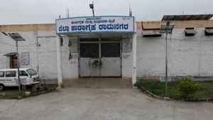  ರಾಮನಗರ; ಪಾದರಾಯನಪುರ ಕೈದಿಗಳ ಶಿಫ್ಟ್ ಗೆ ಅಡ್ಡಿಯಾದ ಮಳೆ