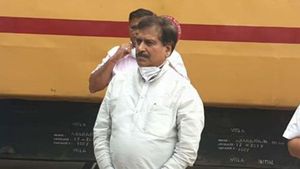 ಸಚಿವ ಸುರೇಶ್ ಅಂಗಡಿ ಕಾಳಜಿ; ಮಗುವಿಗಾಗಿ ರೈಲಿನಲ್ಲಿ ಬಂತು ಔಷಧಿ 