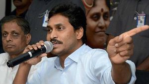 ಲಾಕ್ ಡೌನ್ ನಡುವೆ ಆಂಧ್ರ ಸರ್ಕಾರದಿಂದ ಹೊಸ ಅಸ್ತ್ರ ಪ್ರಯೋಗ 