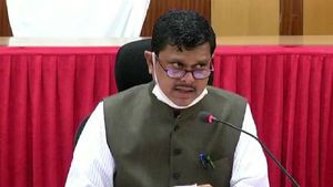 ವಾಣಿಜ್ಯ ಚಟುವಟಿಕೆಗೆ ದಾವಣಗೆರೆಯಲ್ಲಿ ಷರತ್ತು ಬದ್ಧ ಅವಕಾಶ