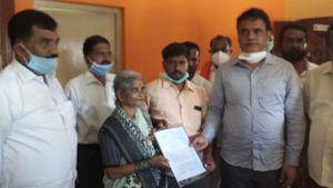 ಚಿರತೆ ದಾಳಿಗೆ ಬಲಿಯಾಗಿದ್ದ ವೃದ್ಧೆ ಕುಟುಂಬ ಭೇಟಿ ಮಾಡಿದ ಡಿಸಿಎಂ
