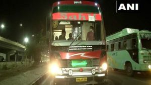 ನವದೆಹಲಿ To ಜಾರ್ಖಂಡ್ ತೆರಳಲು 4,000 ರೂಪಾಯಿ! 
