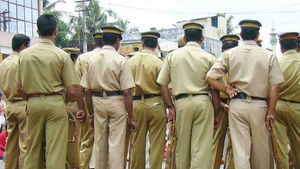 ಕೇರಳದಲ್ಲಿ ವಲಸೆ ಕಾರ್ಮಿಕರ ಗಲಾಟೆ, ಇಬ್ಬರು ಪೊಲೀಸರಿಗೆ ಗಾಯ