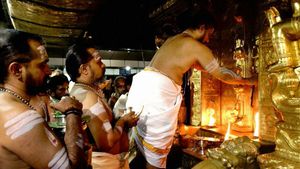 ದೇವಸ್ಥಾನದ ಅರ್ಚಕರ ನೆರವಿಗೆ ಬಂದ ರಾಜ್ಯ ಸರ್ಕಾರ 