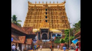  ಕೇರಳದಲ್ಲಿ ಭಕ್ತರಿಗೆ ಮತ್ತೆ ನಿರಾಸೆ: ದೇವಸ್ಥಾನ ಪ್ರವೇಶಕ್ಕೆ ನಿರ್ಬಂಧ 