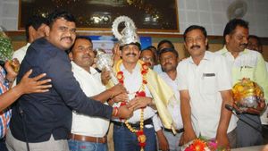  ಬೆಳ್ಳಿಗದೆ, ಕಿರೀಟ ನೀಡಿದ ಪ್ರಕರಣ-ಉಡುಪಿ ಡಿಸಿ ಸೇರಿ 9 ಮಂದಿ ವಿರುದ್ಧ ಎಫ್‌ಐಆರ್