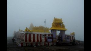 ಹಿಮವದ್ ಗೋಪಾಲಸ್ವಾಮಿ ಬೆಟ್ಟದಲ್ಲೀಗ ಹಿಮದ ಮಳೆ...