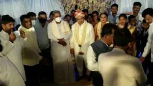  ಪರಮೇಶ್ವರ ನಾಯ್ಕ್ ಮಗನ ಮದುವೆ; ಕ್ವಾರಂಟೈನ್ ಕೂಡ ಉಲ್ಲಂಘನೆಯಾಗಿದೆಯಾ?
