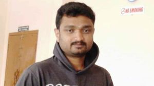  ಸ್ನೇಹಿತನ ನೆನಪಿಗೆ ಹತ್ತೇ ದಿನದಲ್ಲಿ ಮನೆ ಕಟ್ಟಿ ಕುಟುಂಬದ ಕೈ ಹಿಡಿದ ದೋಸ್ತರು