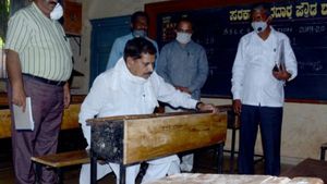  ಬೆಳಗಾವಿ; ಕೊನೆ ಕ್ಷಣದಲ್ಲಿ sslc ಪರೀಕ್ಷಾ ಕೇಂದ್ರದ ಬದಲಾವಣೆ 