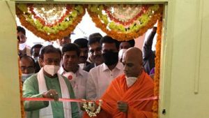  ಆದಿಚುಂಚನಗಿರಿ ಮೆಡಿಕಲ್ ಕಾಲೇಜಿನಲ್ಲಿ ಕೋವಿಡ್-19 ಟೆಸ್ಟಿಂಗ್ ಲ್ಯಾಬ್ ಆರಂಭ