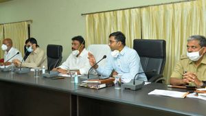 ಬಳ್ಳಾರಿ ಜಿಲ್ಲೆಯಲ್ಲಿ ವಾರದ ನಂತರ ಲಾಕ್ ಡೌನ್ ನಿರ್ಧಾರ? 