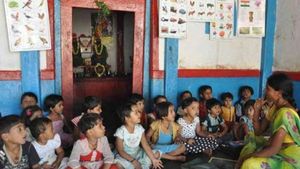 ದಕ್ಷಿಣ ಕನ್ನಡ, ರಾಯಚೂರು ಅಂಗನವಾಡಿಯಲ್ಲಿ ಉದ್ಯೋಗವಿದೆ 
