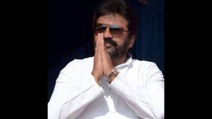 ಕೌರವನಿಗೂ ಅಂಟಿತು ಕೊರೊನಾವೈರಸ್; ಗೃಹ ದಿಗ್ಬಂಧನದಲ್ಲಿ ಬಿ.ಸಿ.ಪಾಟೀಲ್!