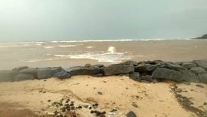ಅರಬ್ಬಿ ಸಮುದ್ರದ ಪಾಲಾದ ಜ್ಯೂಸ್ ಅಂಗಡಿ!