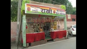 Made In China: ರಾಕಿ ಖರೀದಿ ಬಹಿಷ್ಕರಿಸಿದ ವ್ಯಾಪಾರಿಗಳು 
