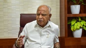  ಗೋಕಾಕ್ ಉಪಚುನಾವಣೆ ವೇಳೆ ನೀತಿ ಸಂಹಿತೆ ಉಲ್ಲಂಘನೆ ಆರೋಪ; ಬಿಎಸ್ ‌ವೈಗೆ ಮತ್ತೆ ಸಂಕಷ್ಟ