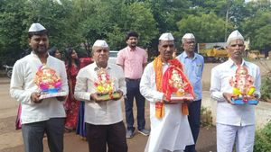 ಕೊರೊನಾ, ಮಳೆ ಅಟ್ಟಹಾಸದ ನಡುವೆ ಬೆಳಗಾವಿಯಾದ್ಯಂತ ಗಣೇಶೋತ್ಸವ