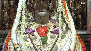 ಅಯೋಧ್ಯೆ ಹನುಮಾನ್ ಮಂದಿರದಲ್ಲಿ ಮೋದಿ ವಿಶೇಷ ಪೂಜೆ 