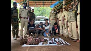 ಚಿಕ್ಕಮಗಳೂರು: ಮಾಜಿ ಸಚಿವ ಜಾರ್ಜ್ ಪುತ್ರನ ಆಪ್ತನಿಂದ ಕಳ್ಳಬೇಟೆ