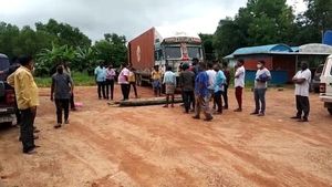 ಕಂಟೇನರ್ ಲಾರಿಯಲ್ಲಿ ಗಾಂಜಾ ಸಾಗಾಟ: ಉಡುಪಿಯಲ್ಲಿ ಇಬ್ಬರ ಬಂಧನ