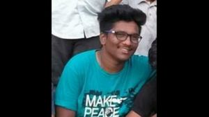 ಹುಬ್ಬಳ್ಳಿ: ಬಿಜೆಪಿ ಮಾಜಿ ಶಾಸಕರ ಪುತ್ರ ಸೂರಜ್ ಆತ್ಮಹತ್ಯೆಗೆ ಶರಣು 