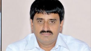 ಸಿ.ಪಿ ಯೋಗೇಶ್ವರ್ ಎಂಎಲ್ಸಿ ಸದಸ್ಯತ್ವ ರದ್ದುಗೊಳಿಸಲು ಕಾಂಗ್ರೆಸ್ ಒತ್ತಾಯ