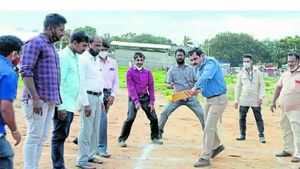 ಪೌರಕಾರ್ಮಿಕರಿಗೆ ಶೀಘ್ರದಲ್ಲೇ ಮನೆ ಹಸ್ತಾಂತರ: ದಾವಣಗೆರೆ ಮೇಯರ್