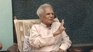 ಕನ್ನಡದ ಖ್ಯಾತ ವಿಮರ್ಶಕ ಜಿ.ಎಸ್.ಆಮೂರ ವಿಧಿವಶ 