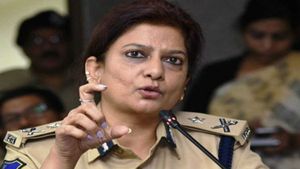 ಶ್ರೀನಗರ್ ಸಿಆರ್ ಪಿಎಫ್ ಮುಖ್ಯಸ್ಥೆ ಚಾರು ಸಿನ್ಹಾ ಕಿರು ಪರಿಚಯ 