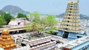 ಆಂಧ್ರದ ದೇವಾಲಯದಲ್ಲಿ 3 ಬೆಳ್ಳಿಯ ಸಿಂಹಗಳು ನಾಪತ್ತೆ! 