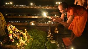  ಅಷ್ಟಮಿ ಪ್ರಯುಕ್ತ ಚಂದ್ರೋದಯ ಕಾಲದಲ್ಲಿ ಕೃಷ್ಣನಿಗೆ ಅರ್ಘ್ಯ ಪ್ರದಾನ