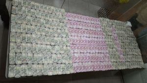 ಎಸಿಬಿ ದಾಳಿ; ಮಹಿಳಾ ಅಧಿಕಾರಿಗಳ ಬಳಿ 4.47 ಕೋಟಿ ಪತ್ತೆ 