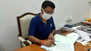 ಕೊರೊನಾ ಸೋಂಕಿತ ಗೋವಾ ಸಿಎಂ ಕೈಗವಸು ಹಾಕಿಕೊಳ್ಳದೆ ಕಡತಗಳನ್ನು ಮುಟ್ಟಿದ್ದಕ್ಕೆ ಆಕ್ರೋಶ 