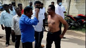 ಕೋಲಾರ: ಮಾಜಿ ಸಂಸದ ಹಾಗೂ ಮಾಜಿ ಶಾಸಕರ ಬೆಂಬಲಿಗರ ನಡುವೆ ಗಲಾಟೆ