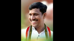  ತುಮಕೂರು ಜಿಲ್ಲಾ ಕಾಂಗ್ರೆಸ್ ಕಾರ್ಯಾಧ್ಯಕ್ಷರಾಗಿ ಡಾ. ಸಾಸಲು ಸತೀಶ್ ನೇಮಕ