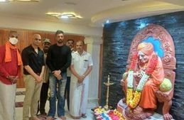 ಸಿದ್ದಗಂಗಾ ಮಠಕ್ಕೆ ಸುದೀಪ್ ಭೇಟಿ; ಕಿಚ್ಚನ ಜೊತೆ ಇಂದ್ರಜಿತ್