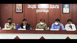 ಸಂಪ್ರದಾಯಿಕವಾಗಿ, ಸರಳವಾಗಿ ಶ್ರೀರಂಗಪಟ್ಟಣ ದಸರಾ ಆಚರಣೆ 